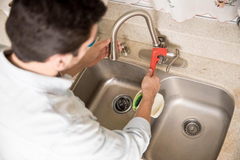 Choosing The Right Type of Plumber For Your Water System