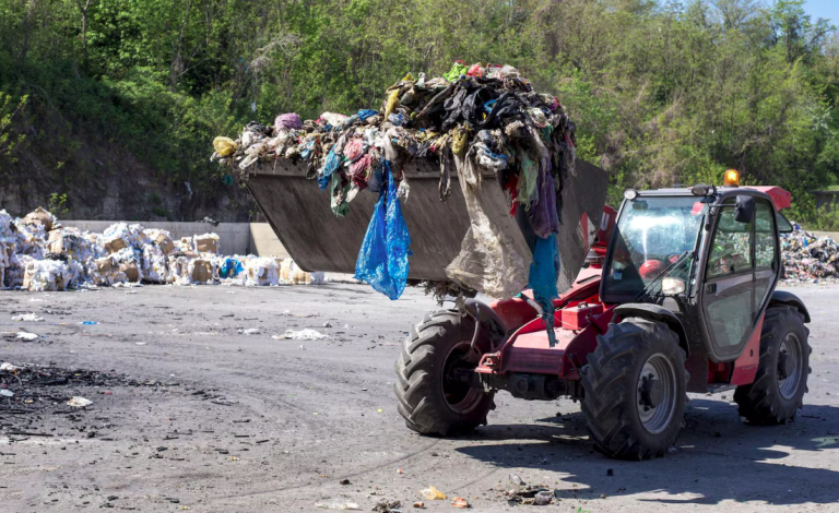 The Strategic Advantages of Utilizing Professional Haul and Dump Services
