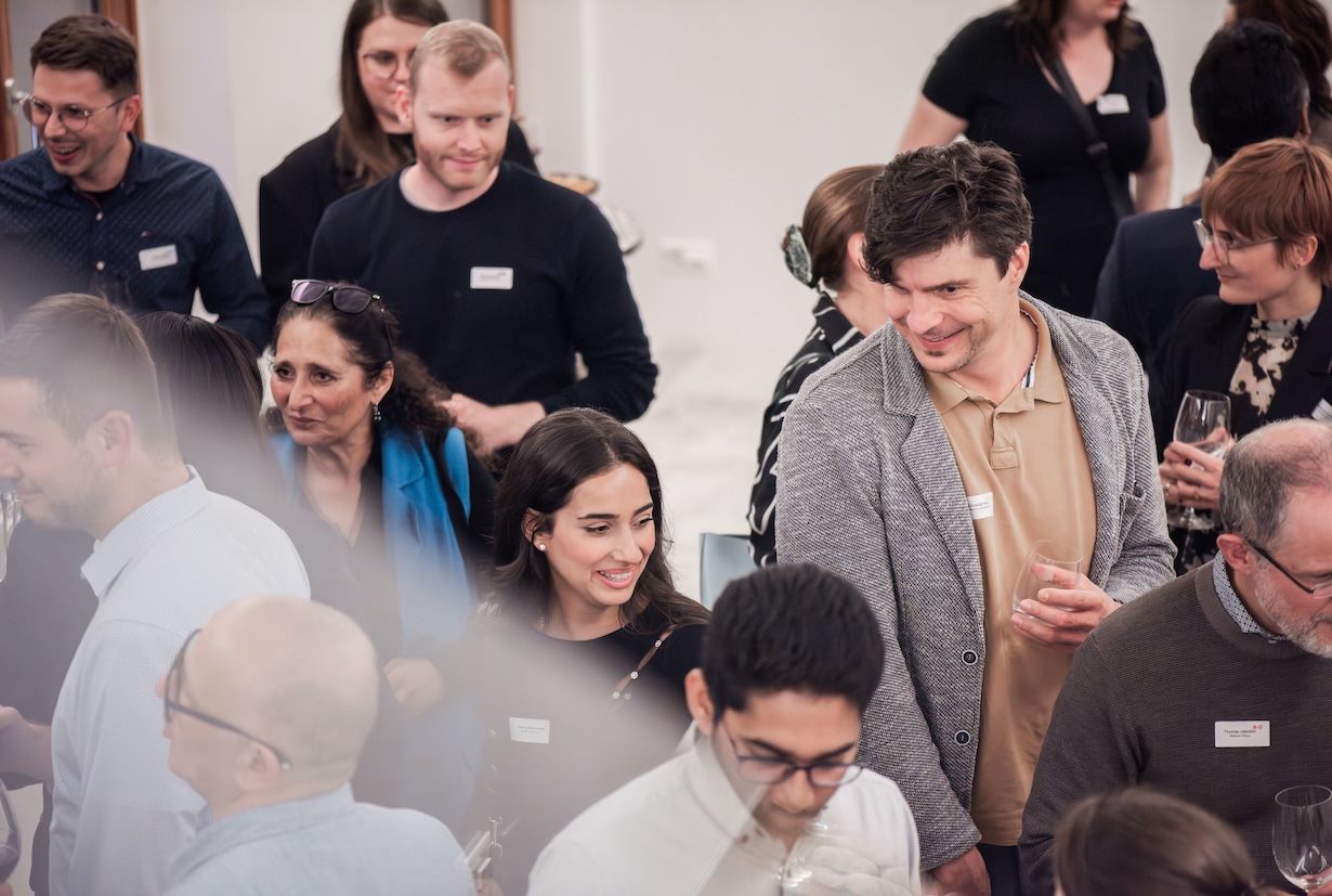 Difficult Networking Events: Start Conversations With Simple Questions