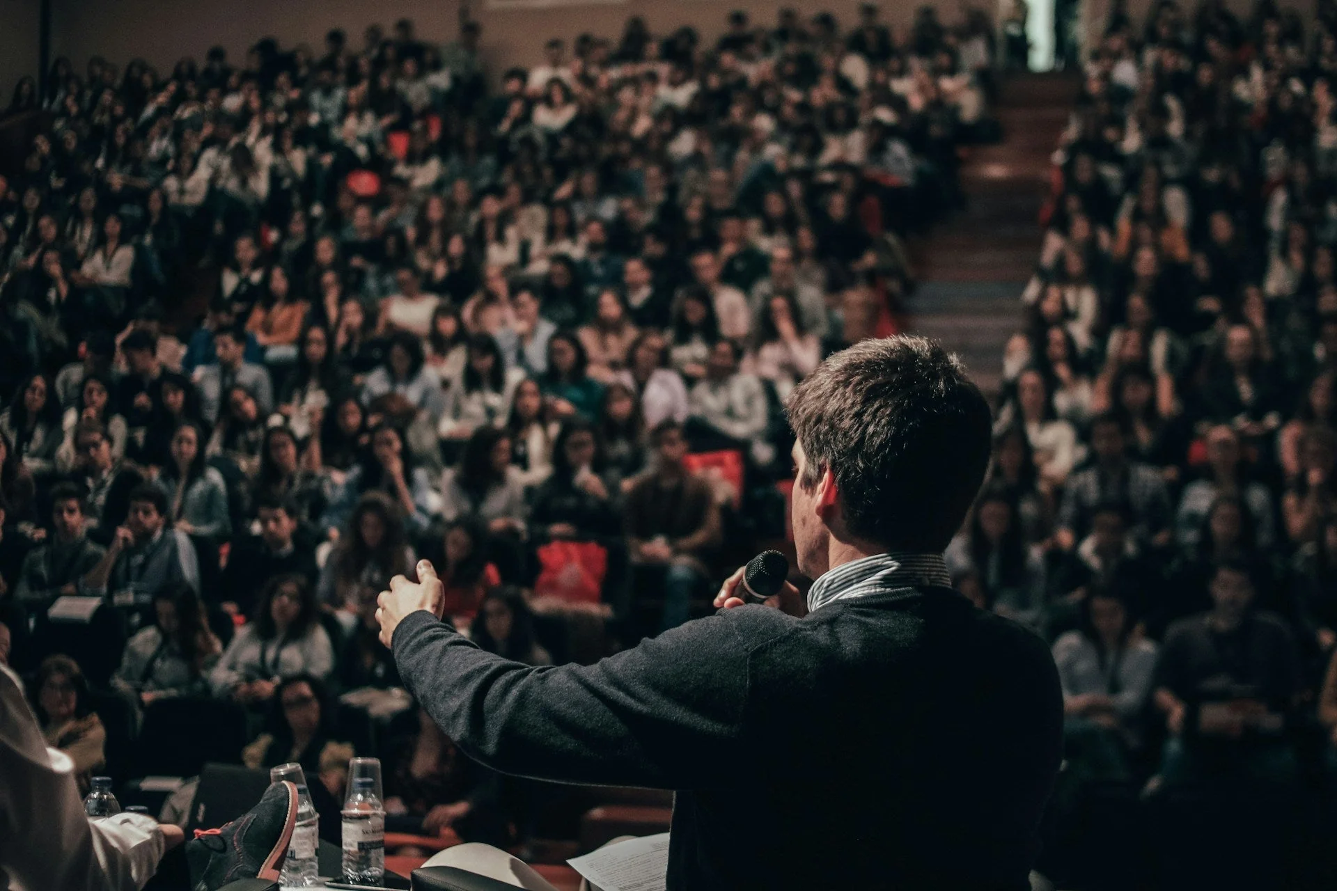 Nervous Public Speaking – Build Confidence Through Better Practice